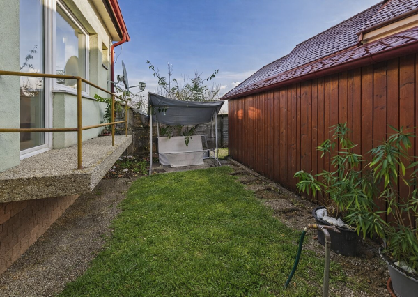 Predaj rodinný dom v Trebaticiach – bývanie s potenciálom len pár minút od Piešťan