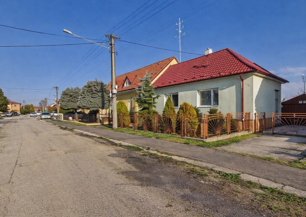 Predaj rodinný dom v Trebaticiach – bývanie s potenciálom len pár minút od Piešťan