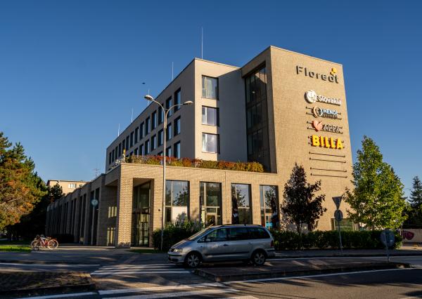 Prenájom kompletne zariadenej reštaurácie v business centre Floreát Ideapark – Piešťany