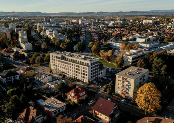 Prenájom kompletne zariadenej reštaurácie v business centre Floreát Ideapark – Piešťany