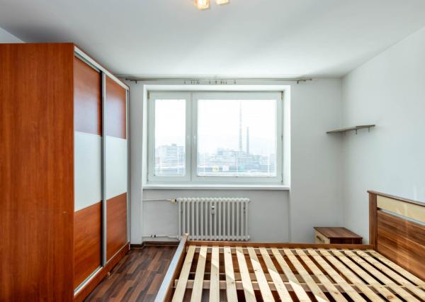 Na prenájom 2-izbový slnečný byt na Družstevnej ulici v Humennom.