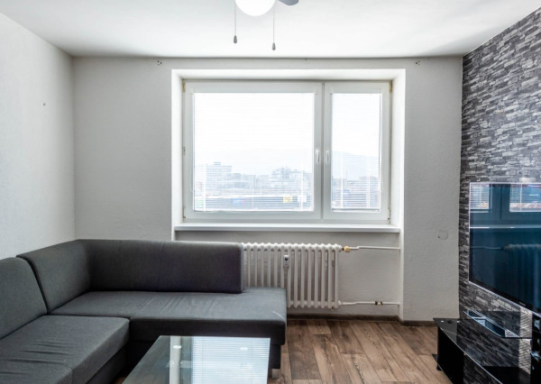 Na prenájom 2-izbový slnečný byt na Družstevnej ulici v Humennom.