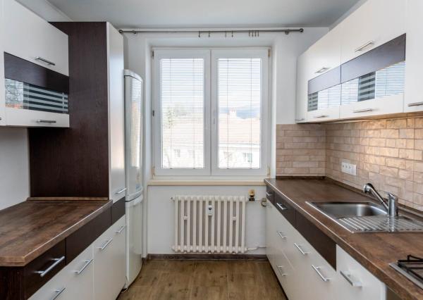 Na prenájom 2-izbový slnečný byt na Družstevnej ulici v Humennom.