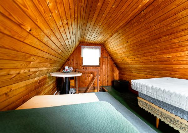 Ponúkame Vám na predaj chatu zo záhradou na Bukovci