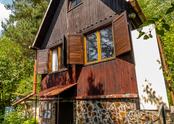 Ponúkame Vám na predaj chatu zo záhradou na Bukovci