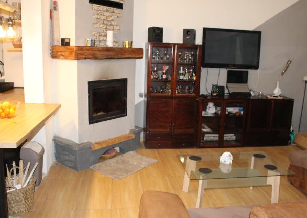 REZERVOVANÉ - Predaj  záhradnej chaty so záhradou 335 m2, krbom, Banská Bystrica-Riečka