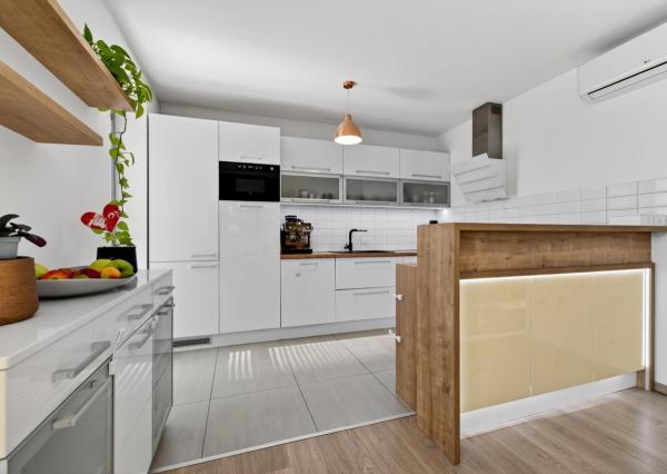 Na prenájom 4-izbový byt v v novostavbe, 129 m2, Kysucká ulica, Bratislava-Staré Mesto