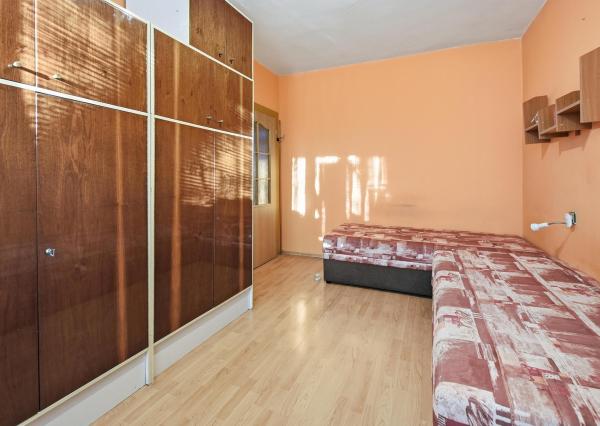 REZERVOVANÉ - Na predaj zrekonštruovaný 3-izbový s loggiou, 74,50 m2, Revúcka ulica, Bratislava-Nivy