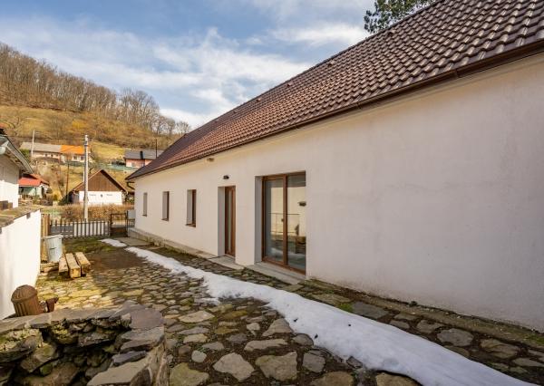 Ponúkame na predaj rodinný dom po rekonštrukcii – Svätý Anton, cca 5 min od Banskej Štiavnice