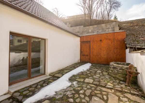 Ponúkame na predaj rodinný dom po rekonštrukcii – Svätý Anton, cca 5 min od Banskej Štiavnice