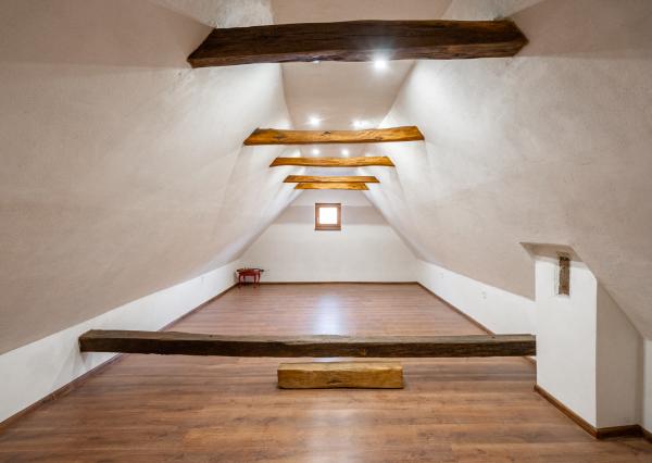 Ponúkame na predaj rodinný dom po rekonštrukcii – Svätý Anton, cca 5 min od Banskej Štiavnice