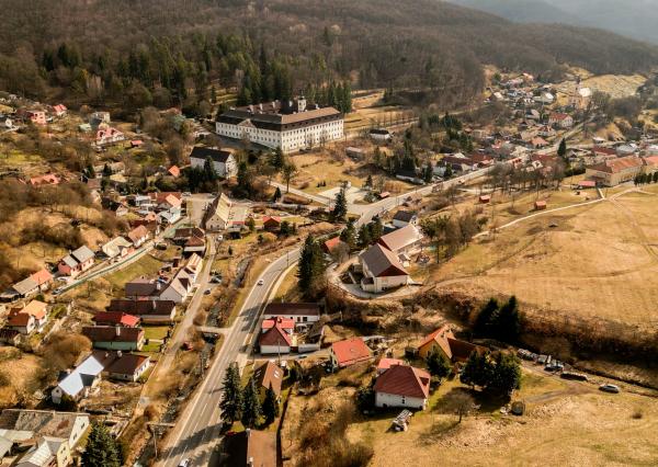 Ponúkame na predaj rodinný dom po rekonštrukcii – Svätý Anton, cca 5 min od Banskej Štiavnice