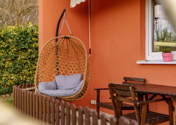 Ponúkame na predaj 4-izbový  mezonetový byt pri jazere v rodinnom dome  s parkovaním