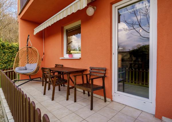 Ponúkame na predaj 4-izbový  mezonetový byt pri jazere v rodinnom dome  s parkovaním