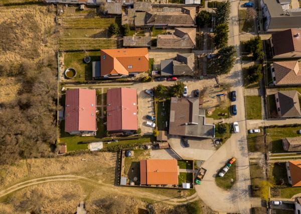 Ponúkame na predaj 4-izbový  mezonetový byt pri jazere v rodinnom dome  s parkovaním