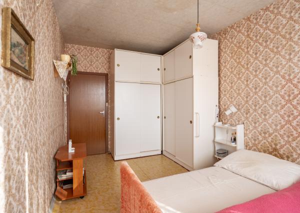 REZERVOVANÉ - Na predaj 3-izbový byt s loggiou – sídlisko Drieňová, Banská Štiavnica