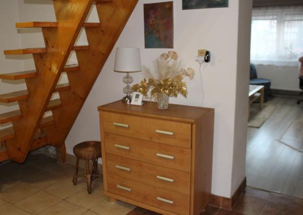 Predaj  4 izb. dom - 377 m2,  dielňa, pivnica, záhradka ,  Hrochoť, okr. B.Bystrica