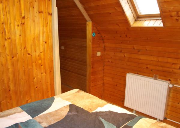 Predaj  4 izb. dom - 377 m2,  dielňa, pivnica, záhradka ,  Hrochoť, okr. B.Bystrica