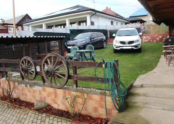 Predaj  4 izb. dom - 377 m2,  dielňa, pivnica, záhradka ,  Hrochoť, okr. B.Bystrica