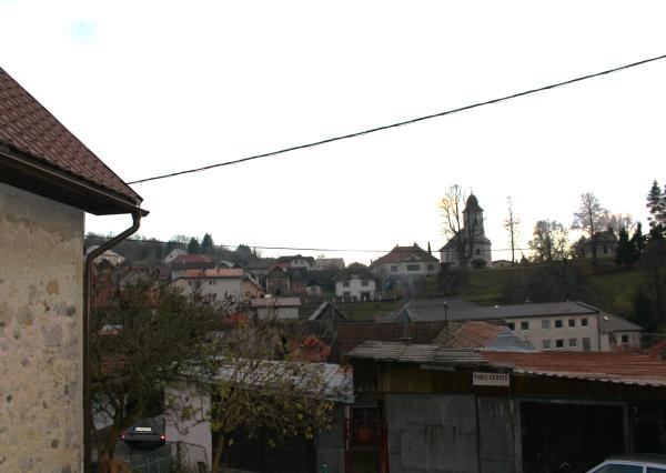 Predaj  4 izb. dom - 377 m2,  dielňa, pivnica, záhradka ,  Hrochoť, okr. B.Bystrica