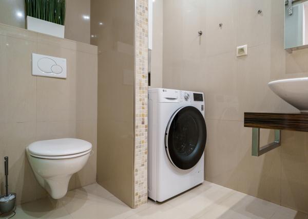 Ponúkame na predaj 4-izbový  mezonetový byt pri jazere v rodinnom dome  s parkovaním