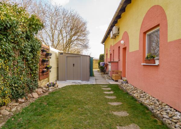 Ponúkame na predaj 4-izbový  mezonetový byt pri jazere v rodinnom dome  s parkovaním