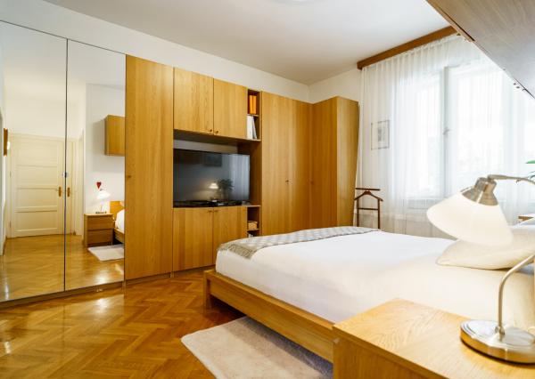 Na predaj vila z prelomu storočia s prekvapivým súkromím, bazénom a veľkým pozemkom v Rajke