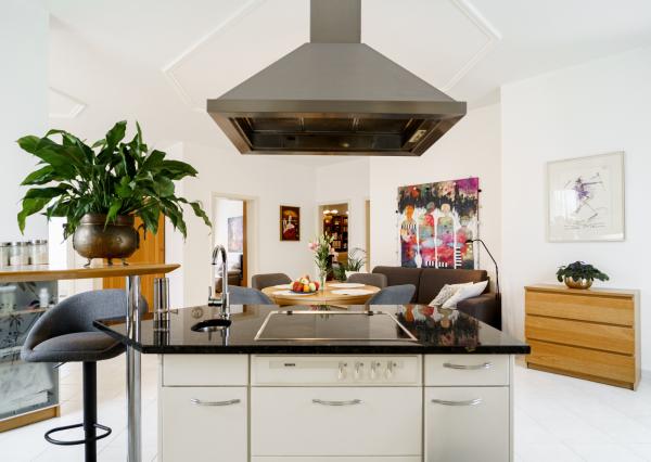 Na predaj vila z prelomu storočia s prekvapivým súkromím, bazénom a veľkým pozemkom v Rajke