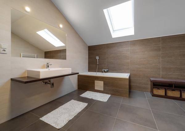 Nadštandardný dvojpodlažný rodinný dom so slnečným pozemkom o veľkosti 970 m2 v meste Moldava nad Bodvou.