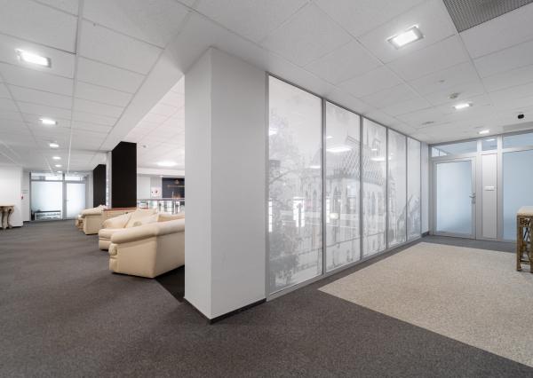 Na prenájom kancelária o výmere 55 m2 v budove Business centrum Moldavská v Košiciach.