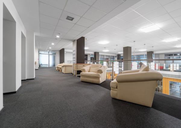 Na prenájom kancelária o výmere 55 m2 v budove Business centrum Moldavská v Košiciach.