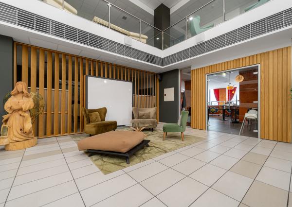 Na prenájom kancelária o výmere 55 m2 v budove Business centrum Moldavská v Košiciach.