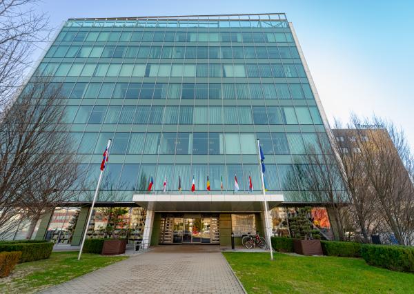 Na prenájom kancelária o výmere 55 m2 v budove Business centrum Moldavská v Košiciach.