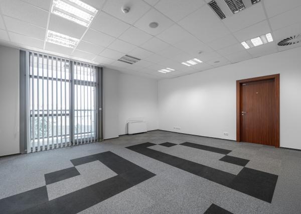 Na prenájom kancelária o výmere 42,5 m2 v budove Business centrum Moldavská v Košiciach.