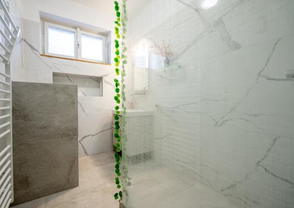 Prenájom, krásny 4-izbový byt v centre Piešťan, Sládkovičova ulica, 117 m2