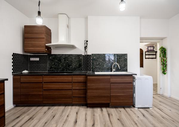 Prenájom, krásny 4-izbový byt v centre Piešťan, Sládkovičova ulica, 117 m2