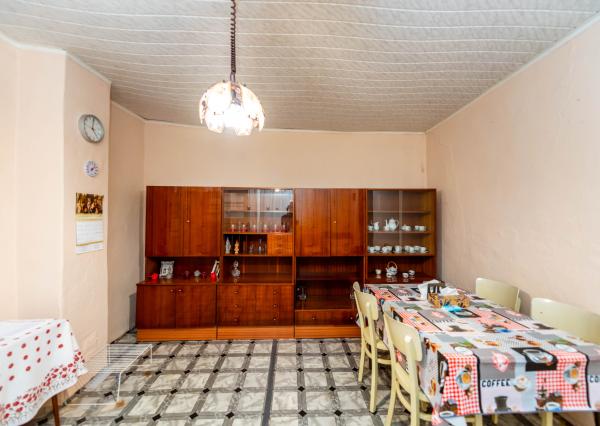 Exkluzívne na predaj zachovalá chalúpka v srdci Tokaja - ideálne víkendové sídlo.