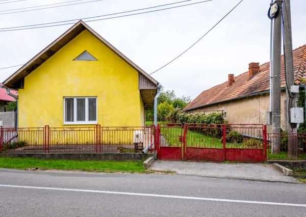 Exkluzívne na predaj zachovalá chalúpka v srdci Tokaja - ideálne víkendové sídlo.