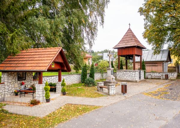 Exkluzívne na predaj zachovalá chalúpka v srdci Tokaja - ideálne víkendové sídlo.