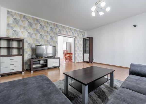 Ponúkame Vám na prenájom veľmi pekný 2 izbový byt  s parkovacím miestom v Košiciach na ulici Rastislavova