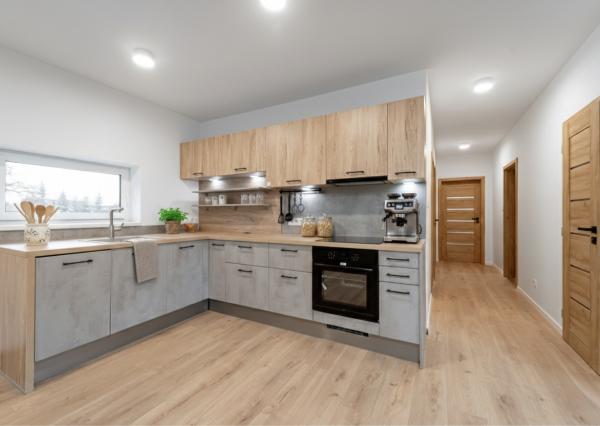 Ponúkame Vám na predaj novostavbu rodinného domu na súkromnej ulici v obci Ruskov.