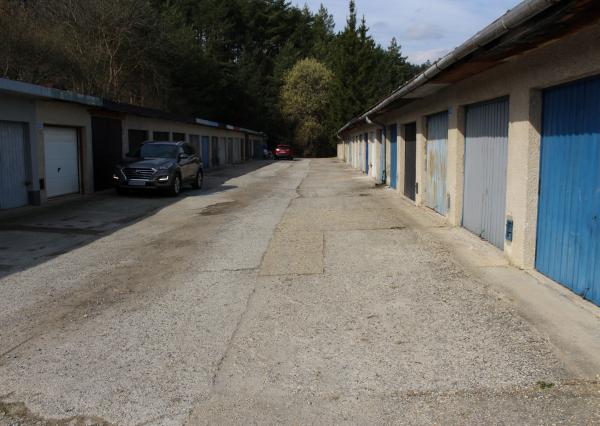 Predaj garáž 18 m2 s elektr. 220/400 V  Banská Bystrica- Tulská