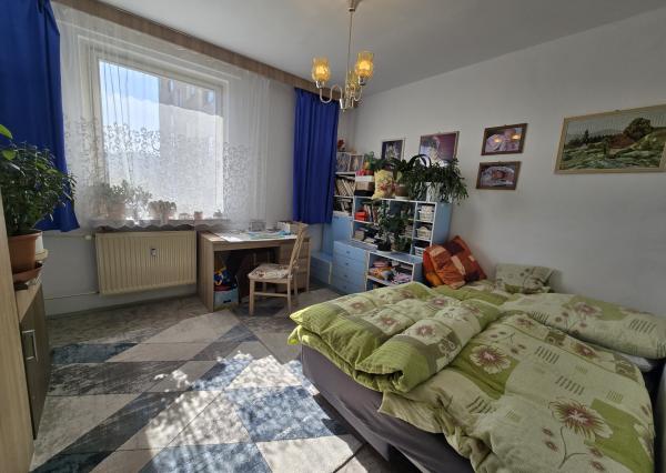 Exkluzívne na predaj veľký slnečný 3-izbový byt s balkónom v Poprade na sídlisku Nový juh, ul. Jesenná