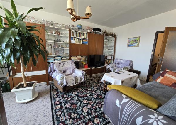 Exkluzívne na predaj veľký slnečný 3-izbový byt s balkónom v Poprade na sídlisku Nový juh, ul. Jesenná