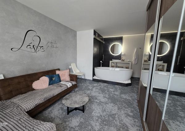 REZERVOVANÉ - Exkluzívne na predaj 4-izbový nadštandardný  byt s balkónom v Poprade na  ulici Šrobárovej