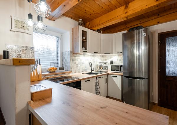 REZERVOVANÉ - Exkluzívne na predaj 3-izbový rodinný dom po kompletnej rekonštrukcii v obci Banská Belá, okres Banská Štiavnica