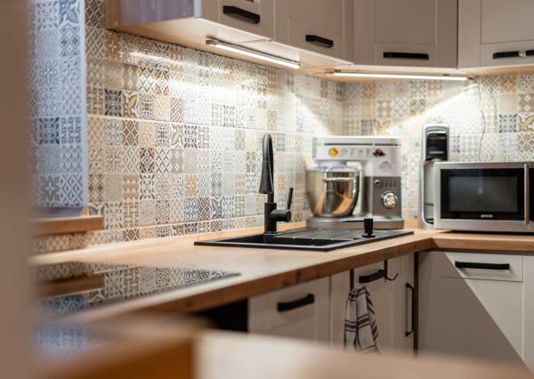 REZERVOVANÉ - Exkluzívne na predaj 3-izbový rodinný dom po kompletnej rekonštrukcii v obci Banská Belá, okres Banská Štiavnica