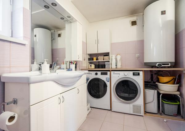 REZERVOVANÉ - Exkluzívne na predaj 3-izbový rodinný dom po kompletnej rekonštrukcii v obci Banská Belá, okres Banská Štiavnica