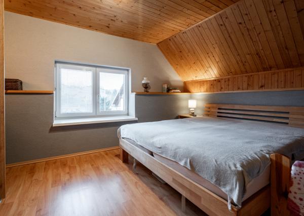 REZERVOVANÉ - Exkluzívne na predaj 3-izbový rodinný dom po kompletnej rekonštrukcii v obci Banská Belá, okres Banská Štiavnica