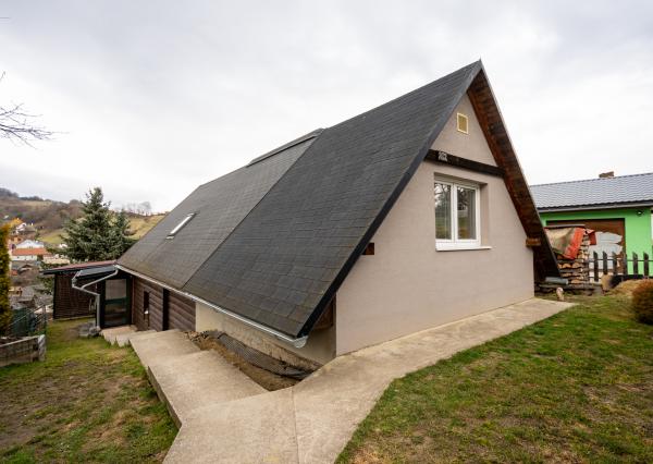 REZERVOVANÉ - Exkluzívne na predaj 3-izbový rodinný dom po kompletnej rekonštrukcii v obci Banská Belá, okres Banská Štiavnica